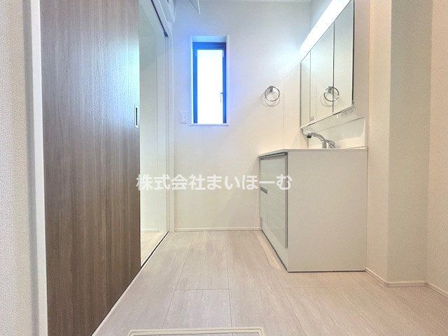 ��ʌ�����s�{�O��3���ڂ̐V�z��ˌ��Ă̐��ʑ�E���ʏ�