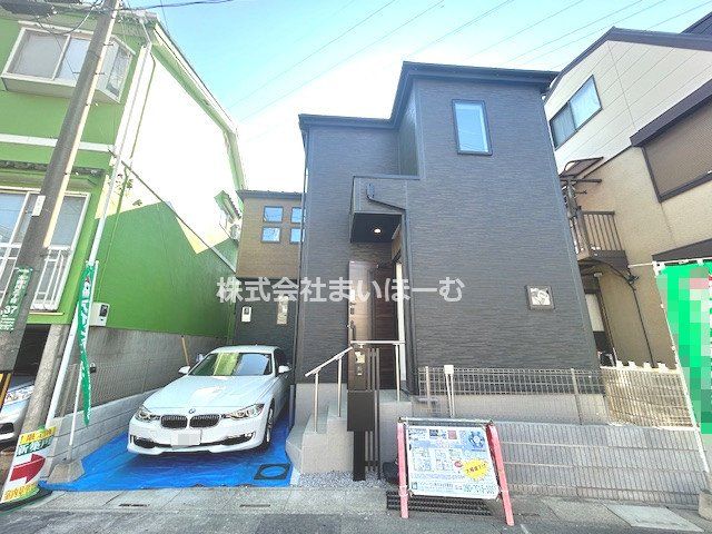 ��ʌ�����s�{�O��3���ڂ̐V�z��ˌ��Ă̌��n�O�ώʐ^