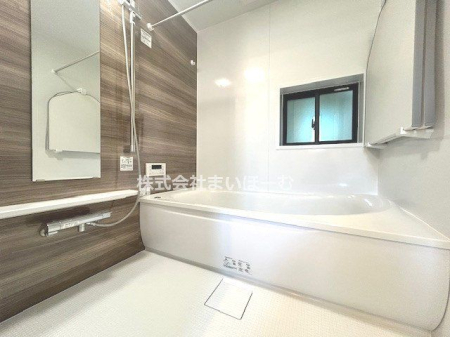 ��ʌ�����s�{�O��3���ڂ̐V�z��ˌ��Ă̗���