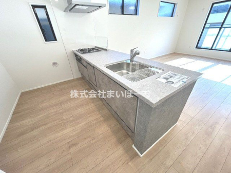 ��ʌ�����s�O��4���ڂ̐V�z��ˌ��ẴL�b�`��