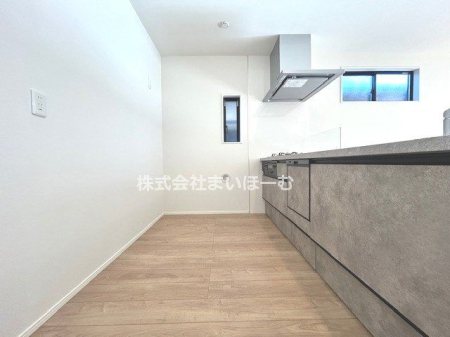 ��ʌ�����s�O��4���ڂ̐V�z��ˌ��ẴL�b�`��