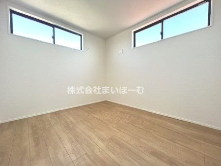 ��ʌ�����s�O��4���ڂ̐V�z��ˌ��Ă̂��̑�����