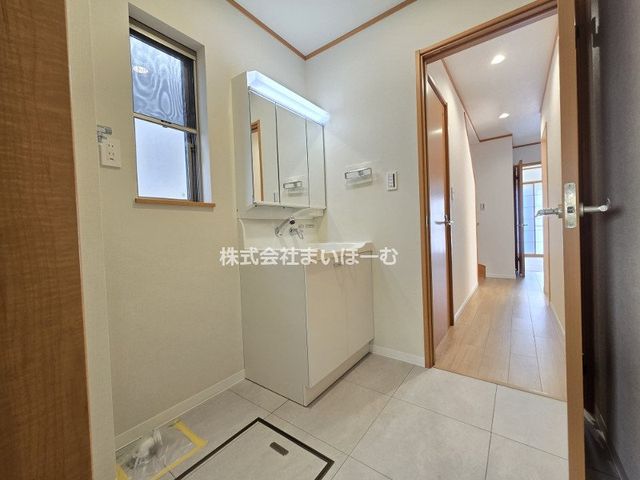 ��ʌ������s�k�J2���ڂ̒��È�ˌ��Ă̐��ʑ�E���ʏ�