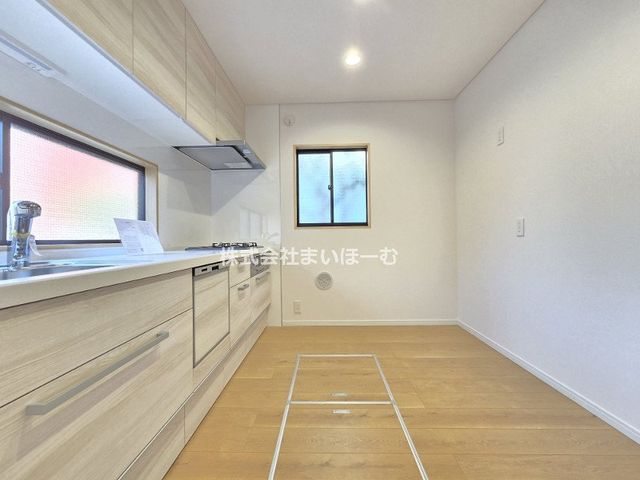 ��ʌ������s�J�˒�1818-3�̒��È�ˌ��ẴL�b�`��