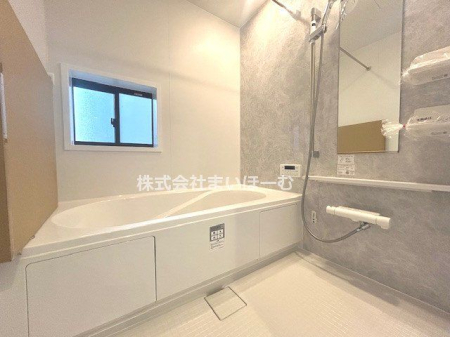 ��ʌ�����s���4���ڂ̐V�z��ˌ��Ă̗���