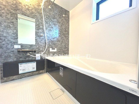 ��ʌ�����s�厚�����q�V�c �̐V�z��ˌ��Ă̗���