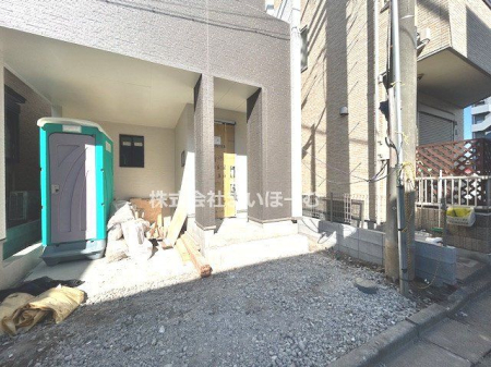 ��ʌ�����s��3���ڂ̐V�z��ˌ��Ă̌��n�O�ώʐ^