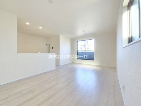 ��ʌ�����s�厚��1413-4�̐V�z��ˌ��Ẵ��r���O