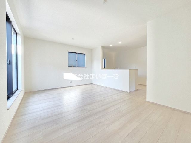 ��ʌ�����s�厚��1413-4�̐V�z��ˌ��Ẵ��r���O