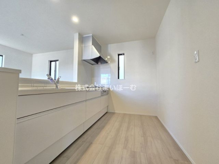 ��ʌ�����s�厚��1413-4�̐V�z��ˌ��ẴL�b�`��