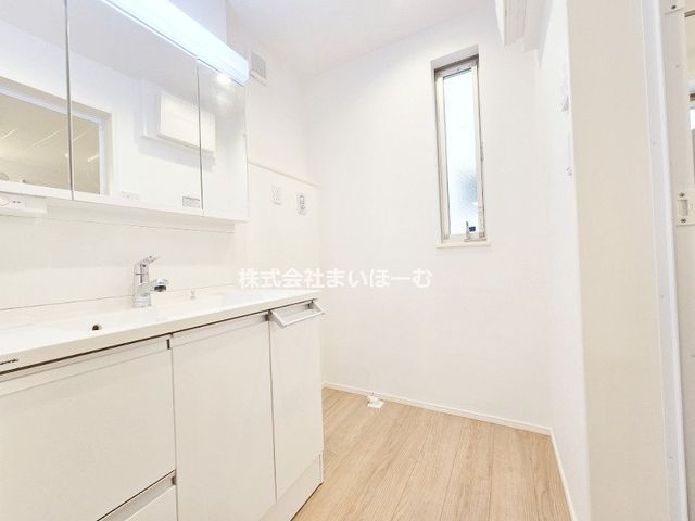 �����s�k�擌�\��5���ڂ̒��È�ˌ��Ă̐��ʑ�E���ʏ�