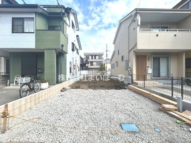 ��ʌ�����s������1���ڂ̐V�z��ˌ��Ă̌��n�O�ώʐ^