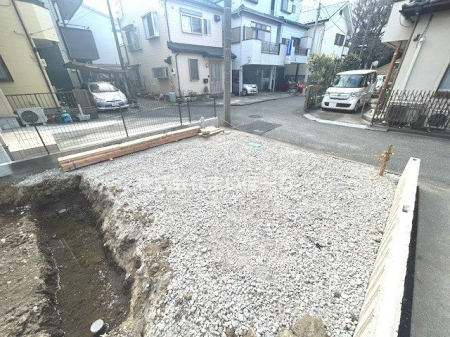 ��ʌ�����s������1���ڂ̐V�z��ˌ��Ă̌��n�O�ώʐ^