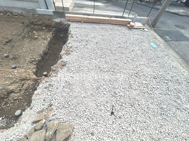 ��ʌ�����s������1���ڂ̐V�z��ˌ��Ă̌��n�O�ώʐ^