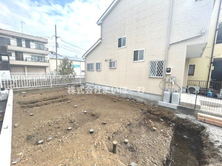 ��ʌ�����s������1���ڂ̐V�z��ˌ��Ă̌��n�O�ώʐ^