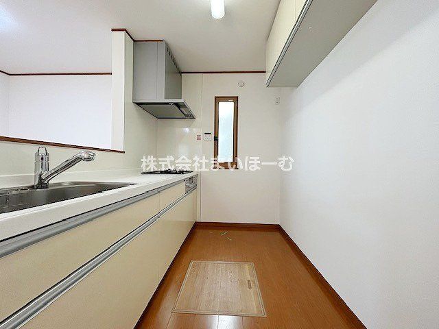 ��ʌ�����s�˒�4���ڂ̒��È�ˌ��ẴL�b�`��