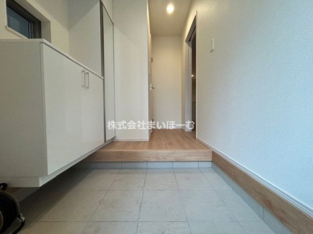 �����s������Z��2���ڂ̐V�z��ˌ��Ă̌���