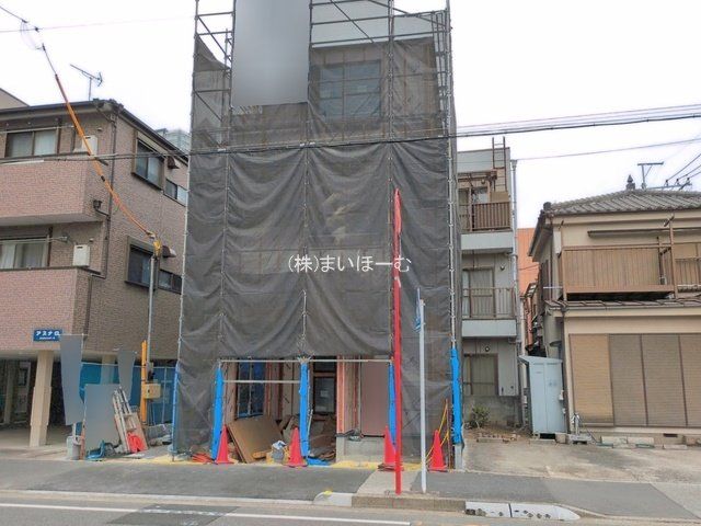 ��ʌ�����s���R�� �̐V�z��ˌ��Ă̌��n�O�ώʐ^