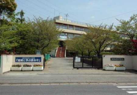 ��ʌ��O���s�F��3���ڂ̒��Ã}���V�����̎��ӊ�