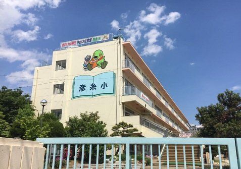 ��ʌ��O���s�F��3���ڂ̒��Ã}���V�����̎��ӊ�