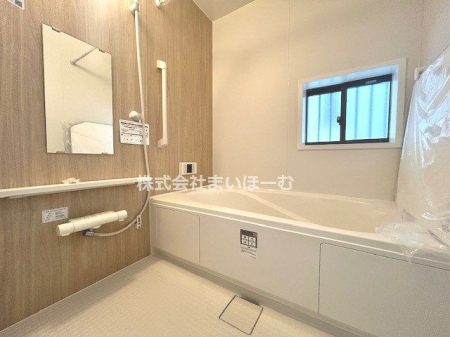 ��ʌ�����s�厚���{�� �̐V�z��ˌ��Ă̗���