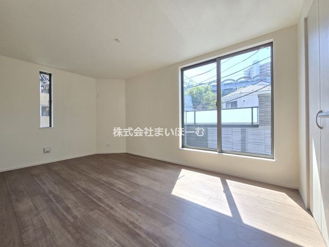 �����s���揬����4���ڂ̐V�z��ˌ��Ă̂��̑�����